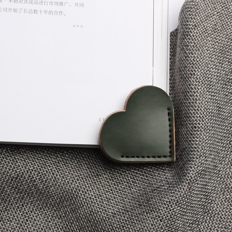 Retro Simple Heart-shaped Book Pager