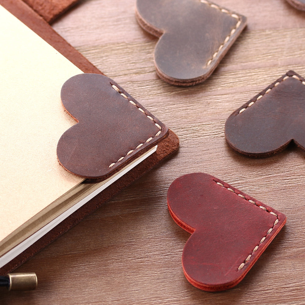 Retro Simple Heart-shaped Book Pager